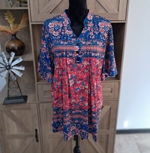 Hocosit Tunic Blouse Red Blue Floral V-Neck Short Sleeve Pintuck Detail Boho